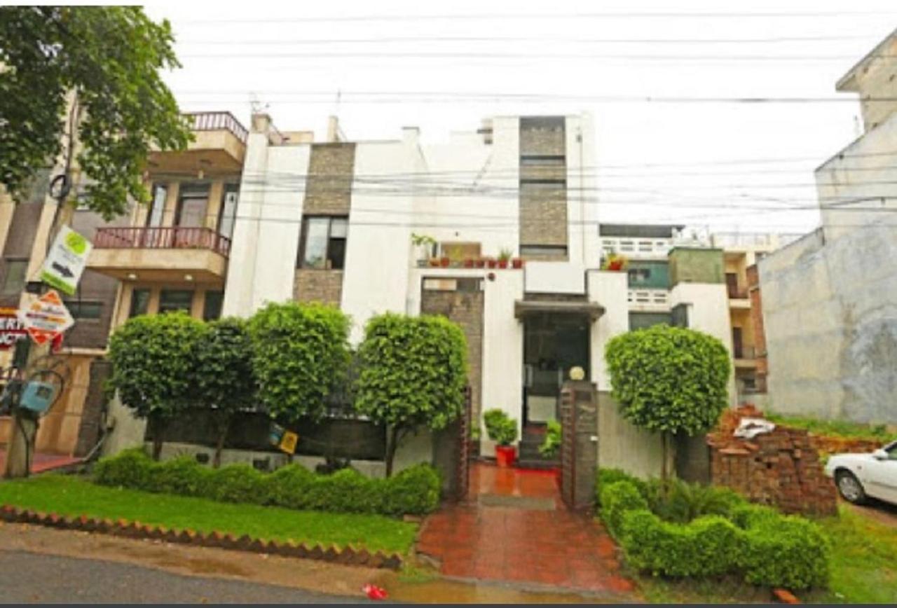 Hotel Pacific Inn Huda City Centre Gurgaon Bagian luar foto