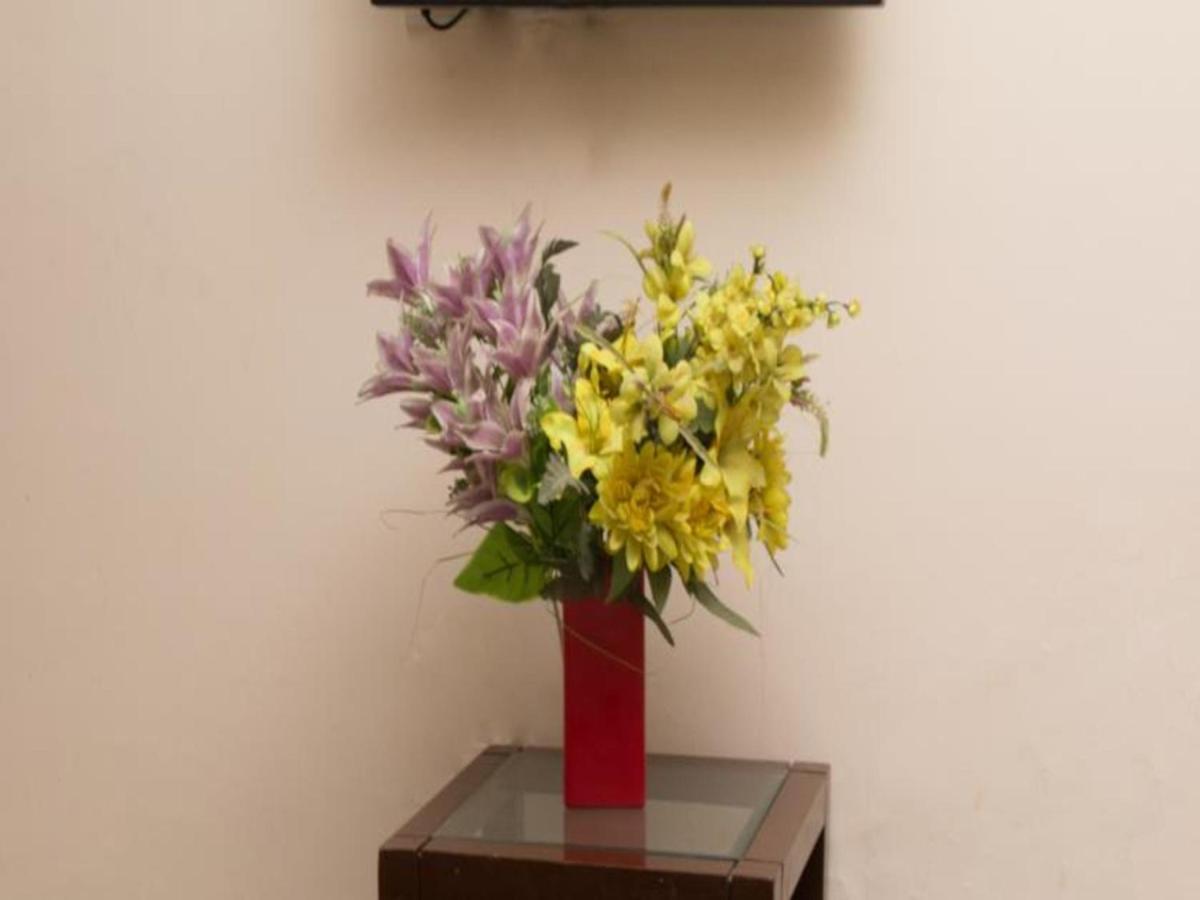 Hotel Pacific Inn Huda City Centre Gurgaon Bagian luar foto